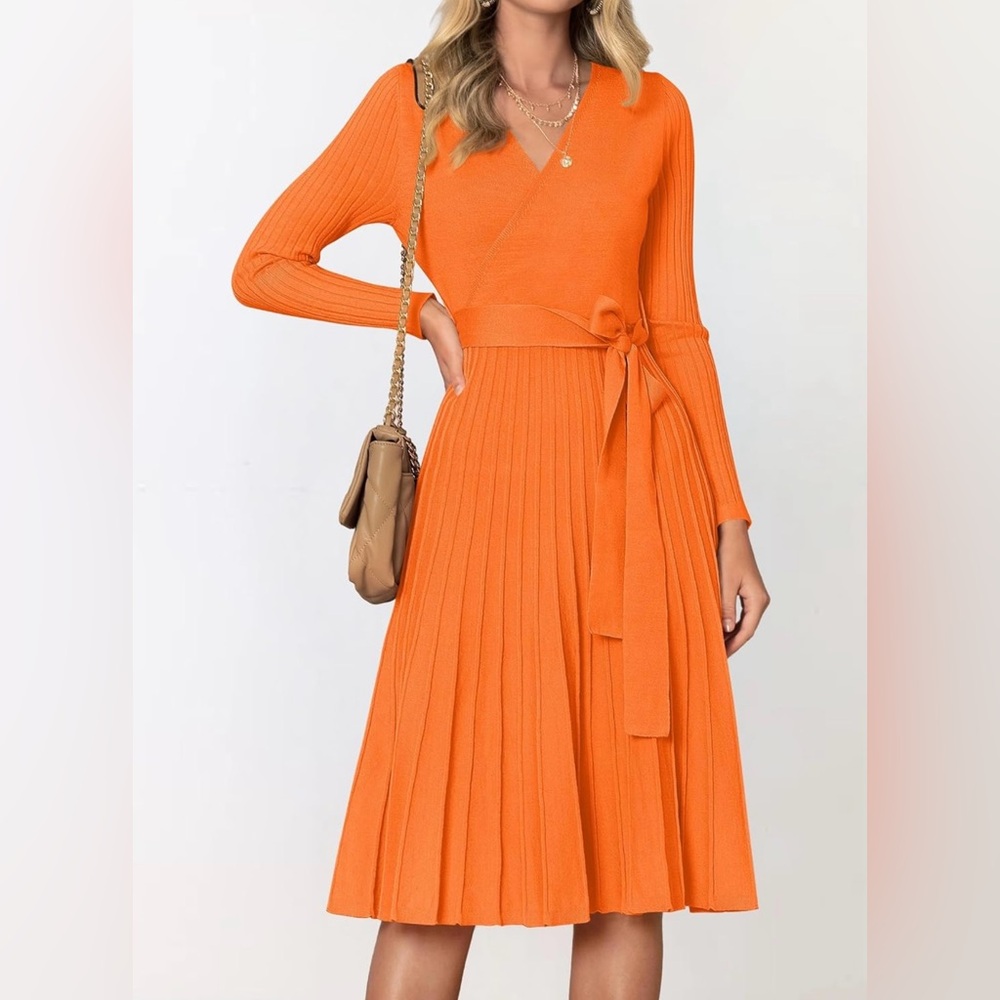 Zesica pleated knit dress. Size Medium in Orange